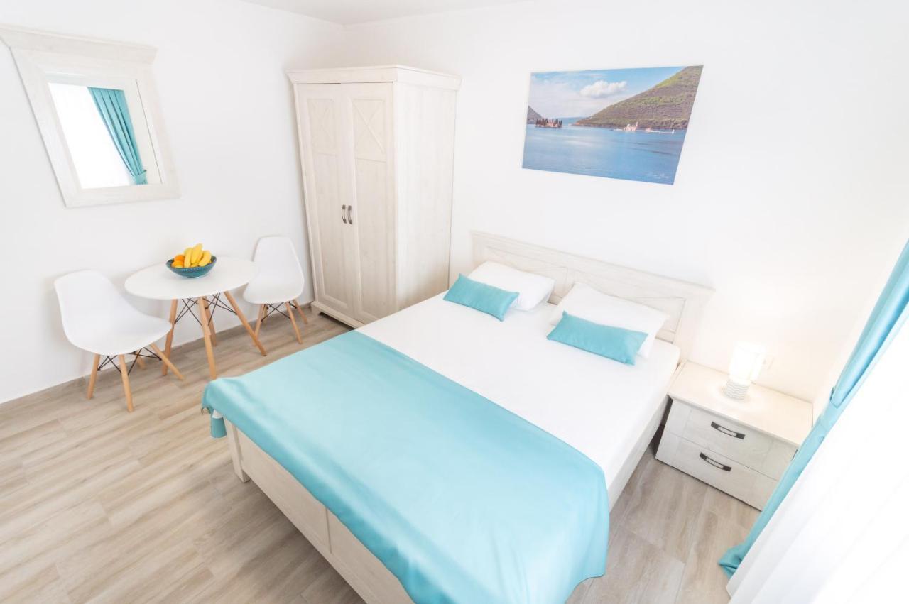 Seafront Apartment Kotor Exterior photo